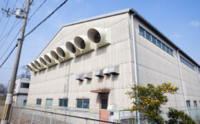 製造業が未経験でも安心！女性が輝ける職場環境サムネイル