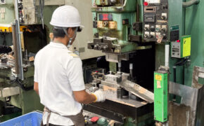 未経験でも安心！ロボットと一緒にものづくりに挑戦しようサムネイル