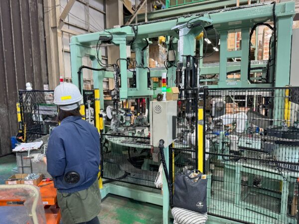 ロボット技術者とは？製造業で注目される新しい仕事サムネイル